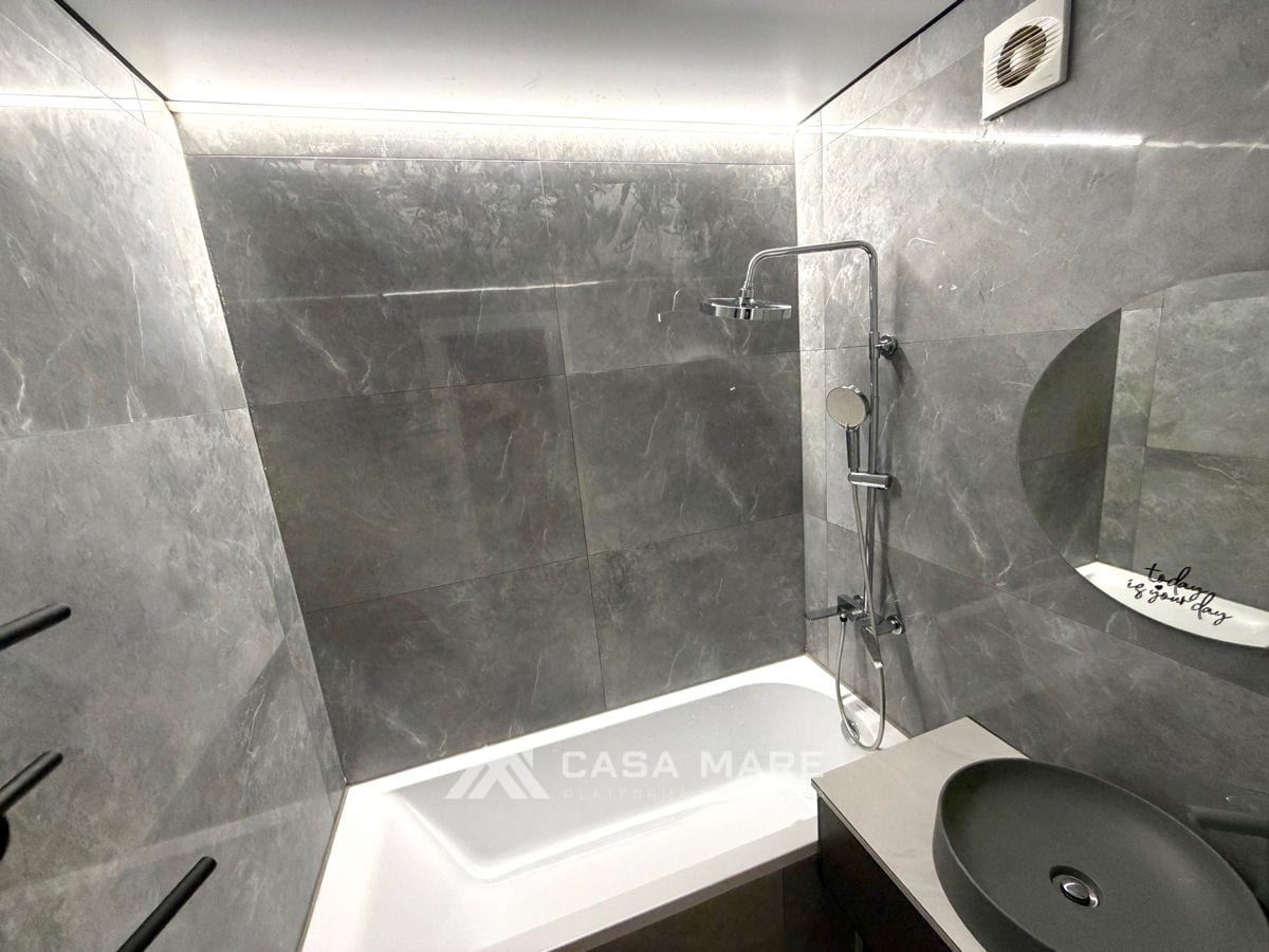 Apartament cu 3 camere, 80 m², 10 cartier, Bălți 12