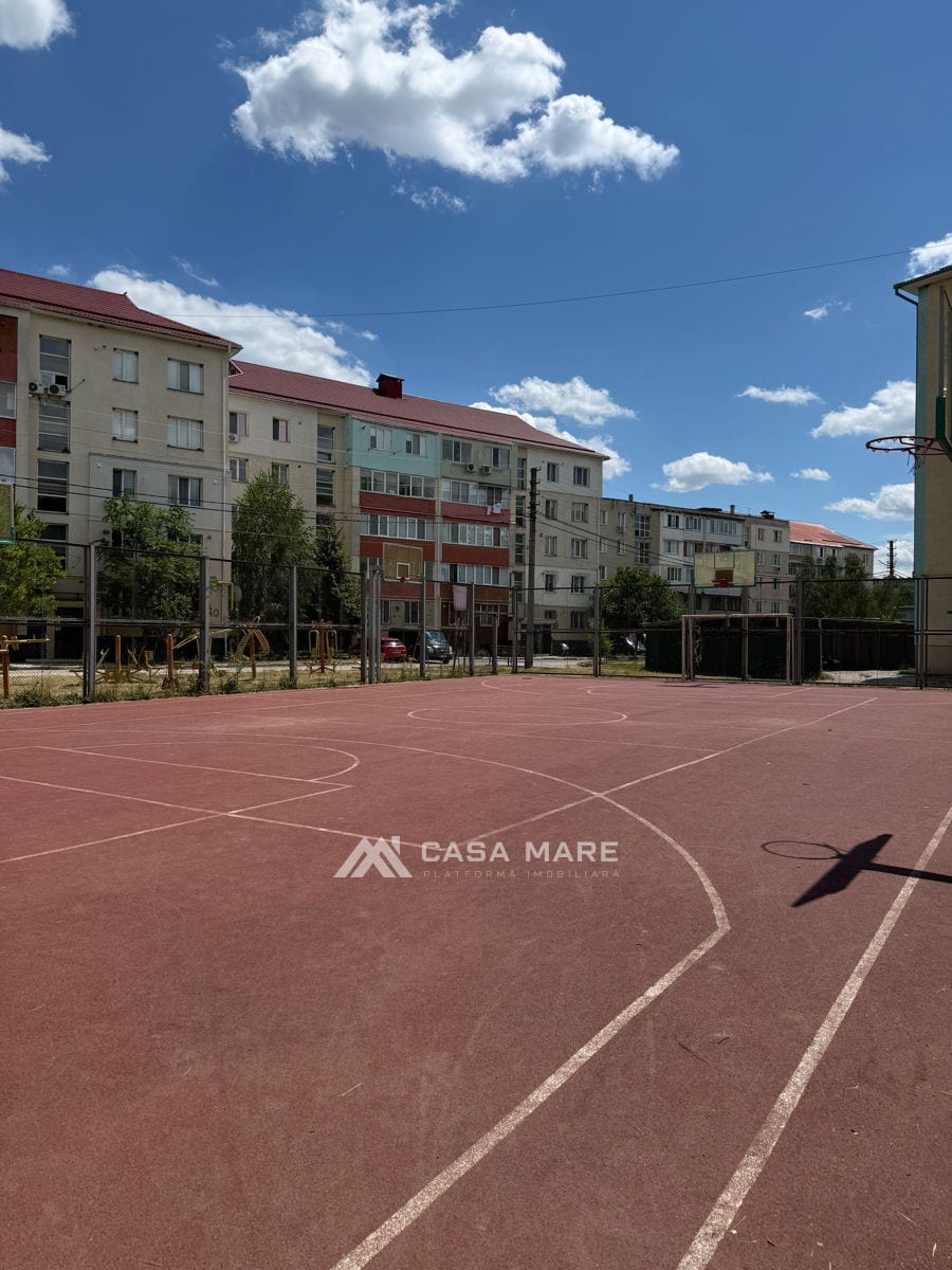 3-комнатная квартира, 67 м², Центр, Bălți 10