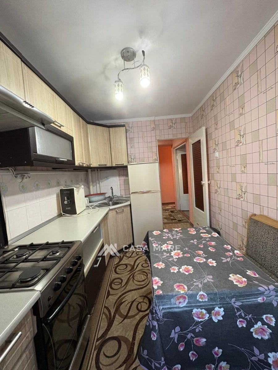 2-комнатная квартира, 53 м², Центр, Bălți 4