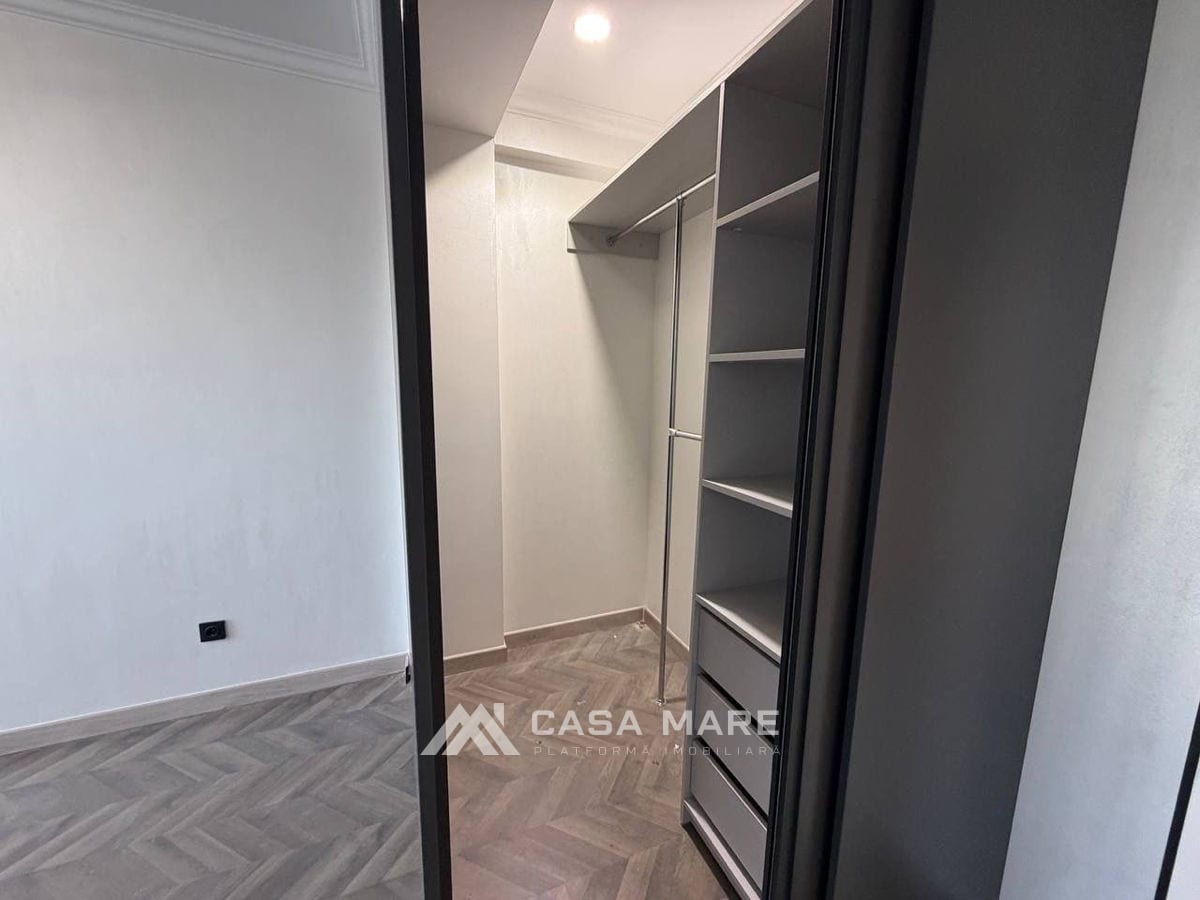 Apartament cu 2 camere, 76 m², Centru, Chișinău 1