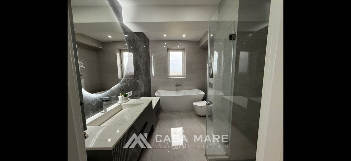Apartament cu 2 camere, 80 m², Buiucani, Chișinău 2