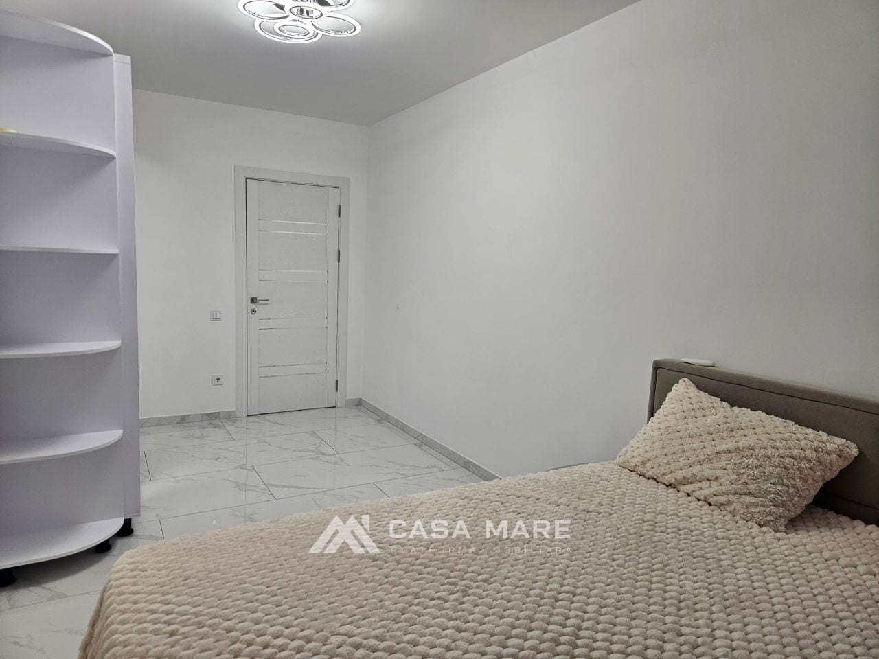 Apartament cu 2 camere, 65 m², Centru, Chișinău 1