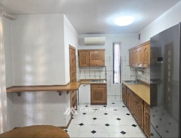 Casă cu 4 camere, 350 m², Goianul Nou 3