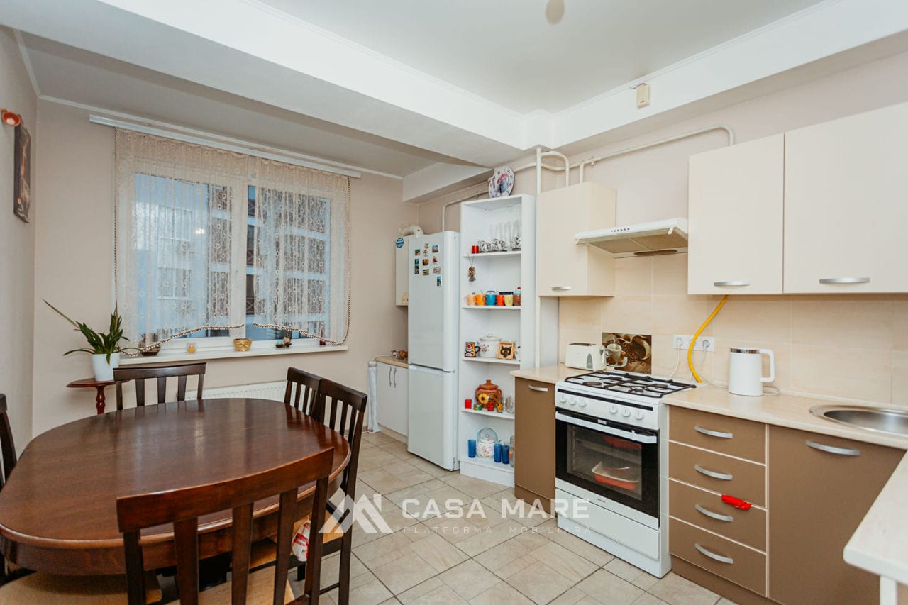 3-комнатная квартира, 93 м², Чеканы, Кишинёв 5