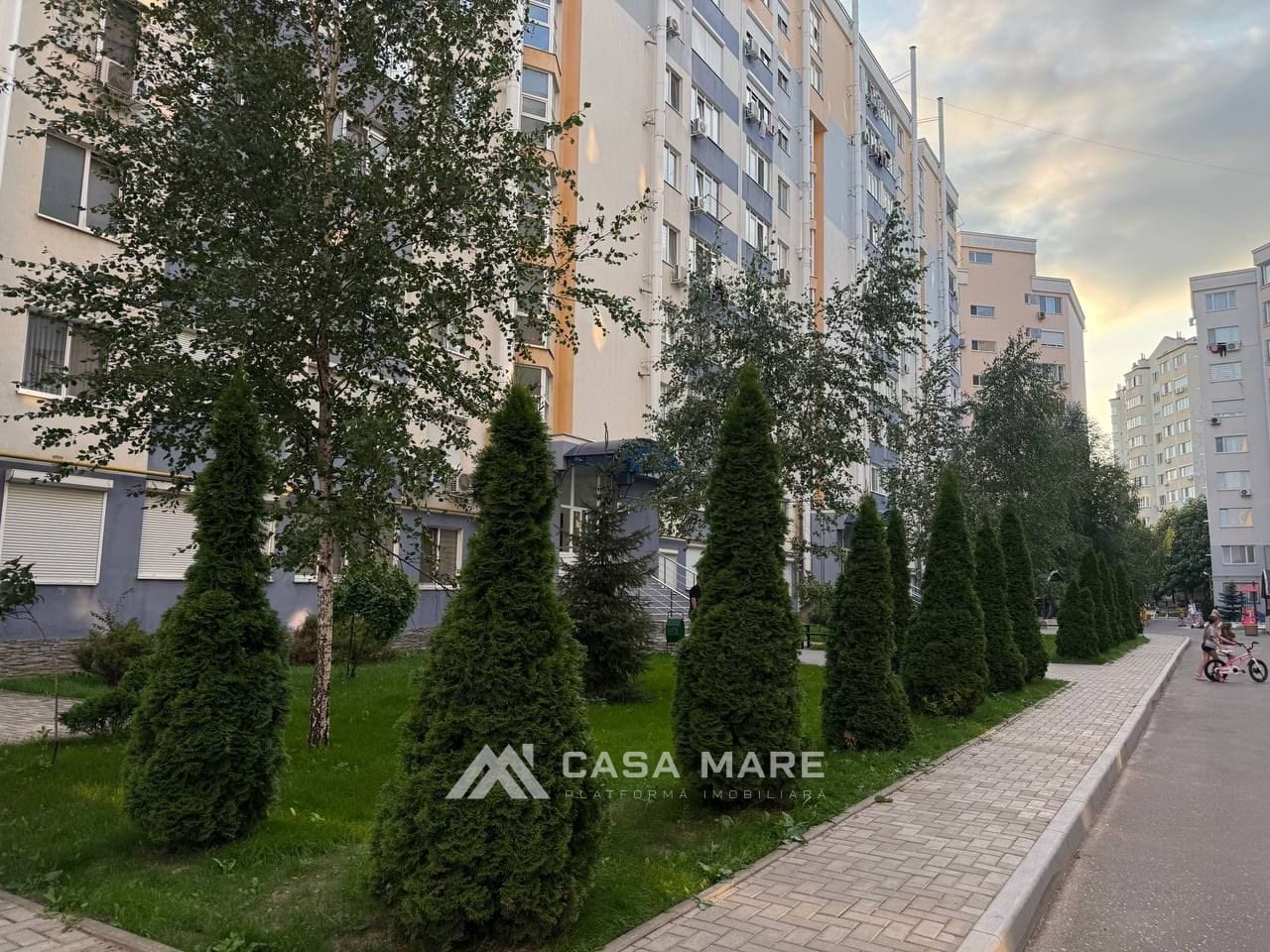 Apartament cu 2 camere, 70 m², Buiucani, Chișinău 9