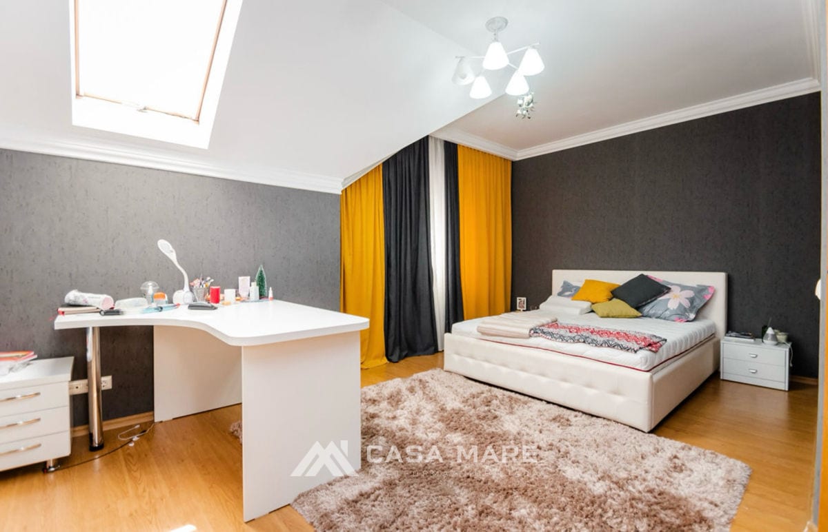 Casă cu 3 camere, 220 m², Durleşti 3