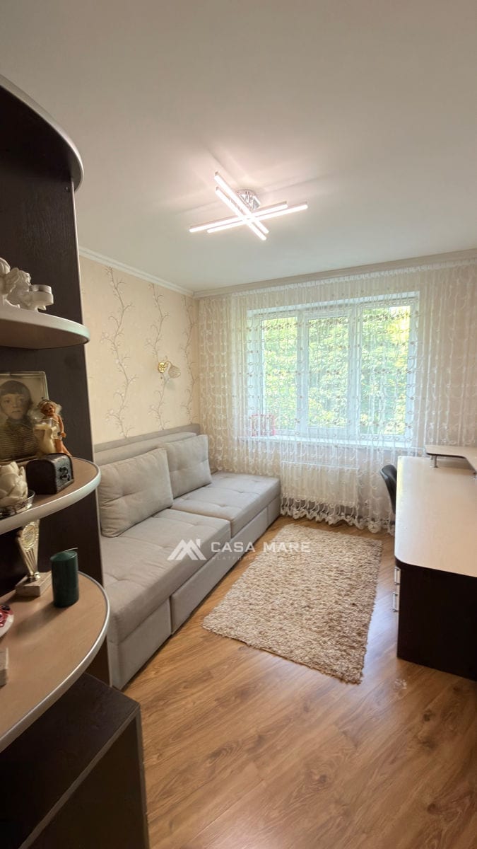 3-комнатная квартира, 75 м², Унгены 8