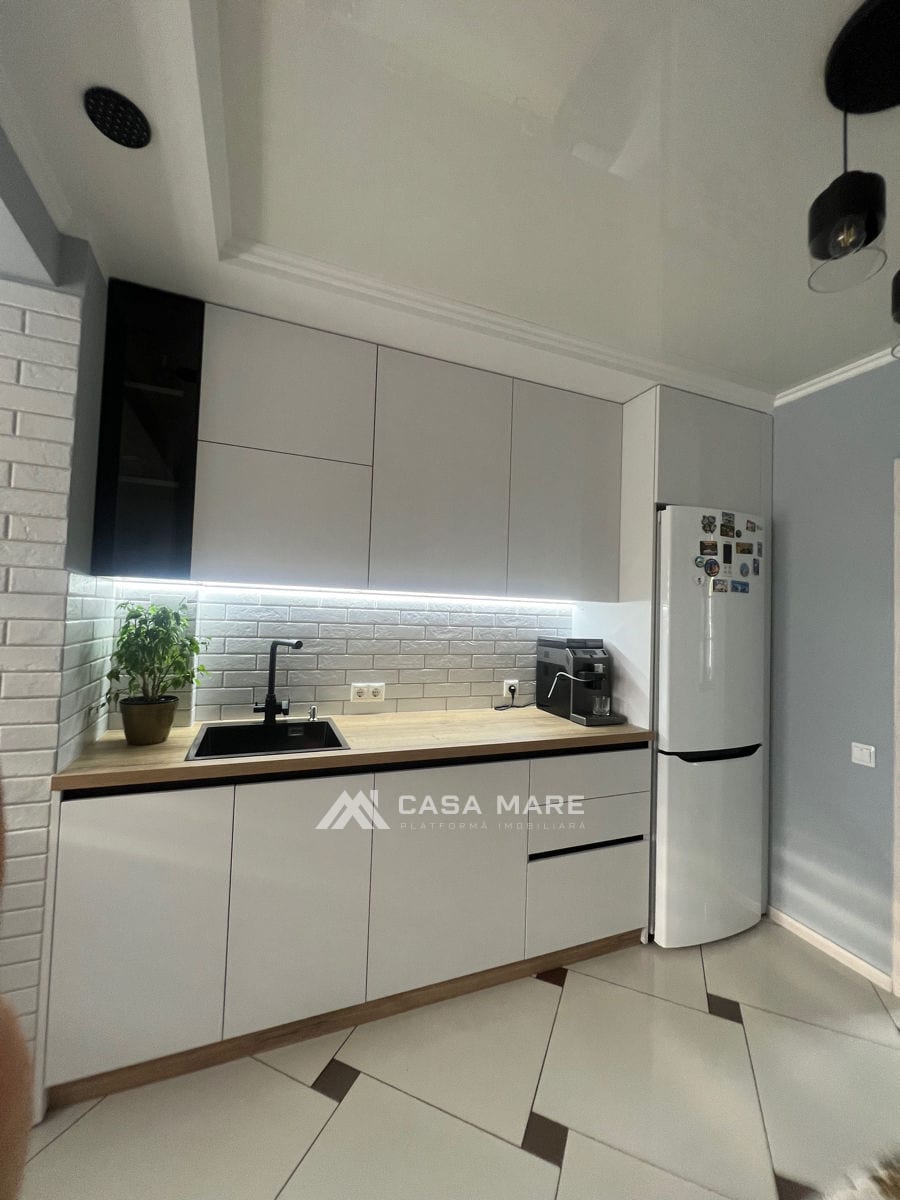 3-комнатная квартира, 90 м², Орхей 4