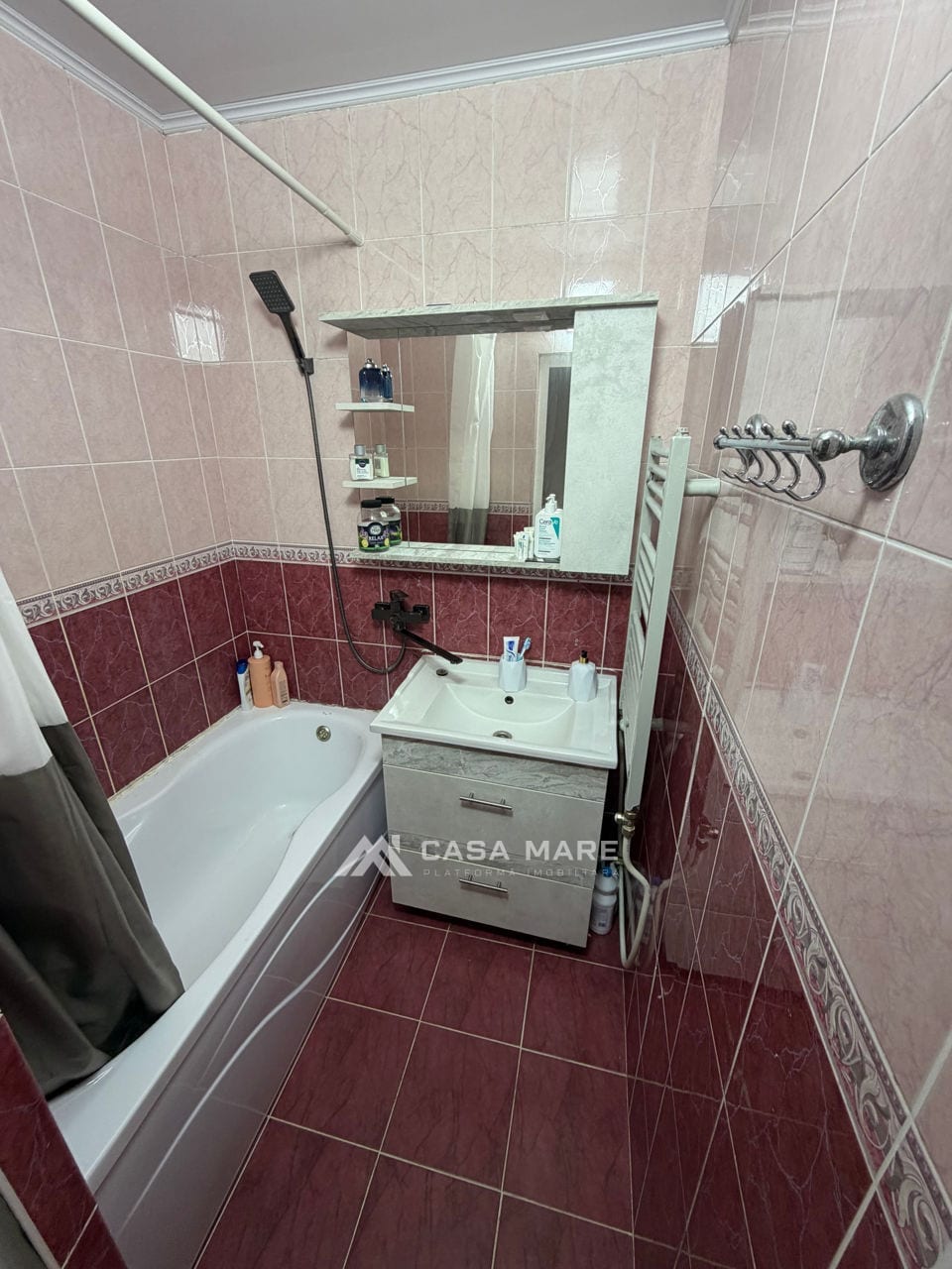 Apartament cu 2 camere, 57 m², Călărași 10
