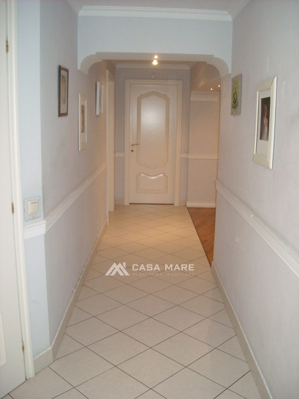 Apartament cu 4 camere, 138 m², Codru 4