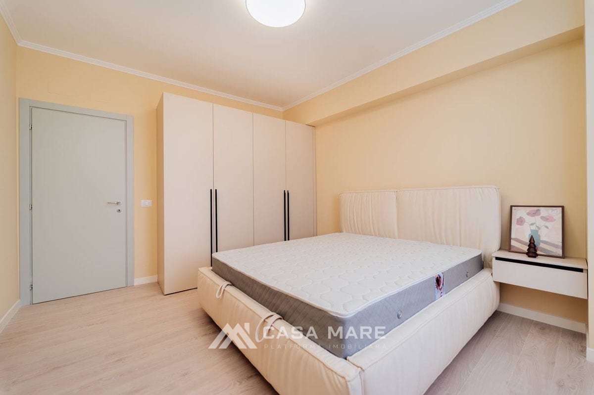 Apartament cu 2 camere, 68 m², Centru, Chișinău 1