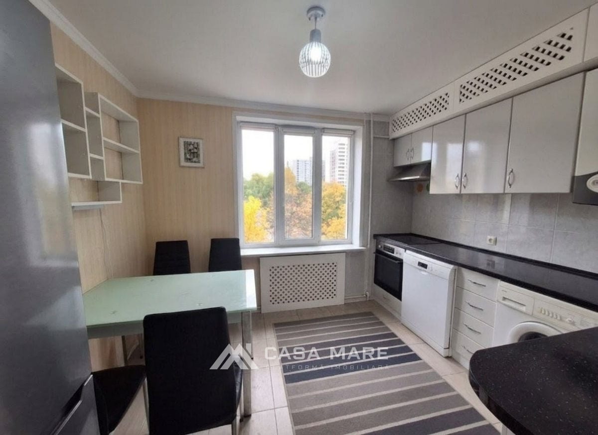 3-комнатная квартира, 90 м², Телецентр, Кишинёв 2