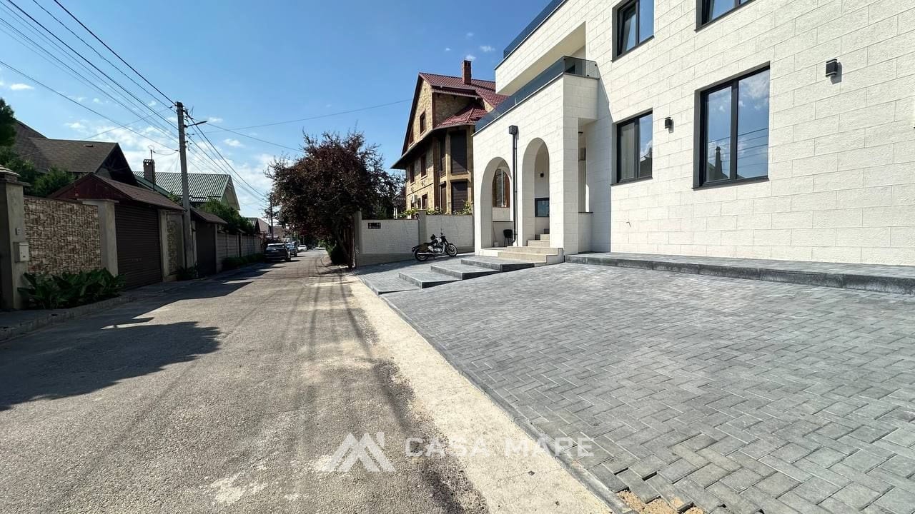 4-комнатная квартира, 131 м², Яловены 9