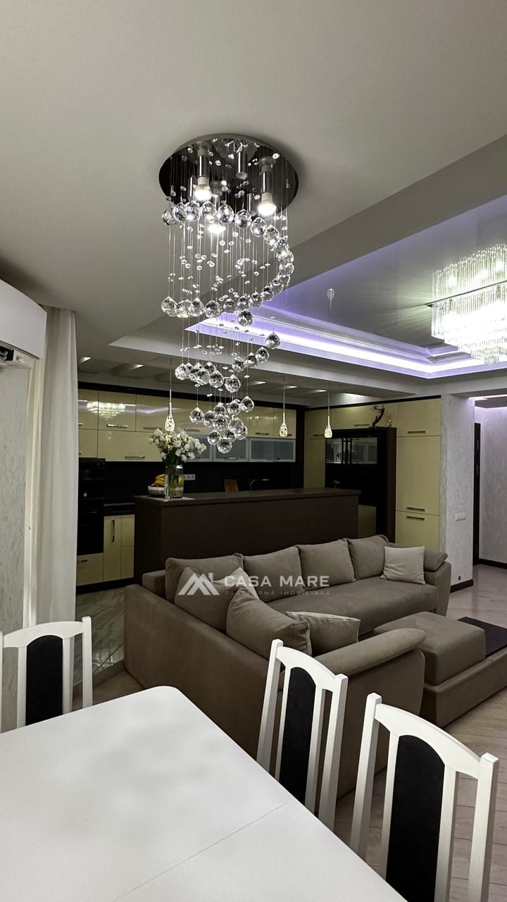 3-комнатная квартира, 95 м², Центр, Кишинёв 1