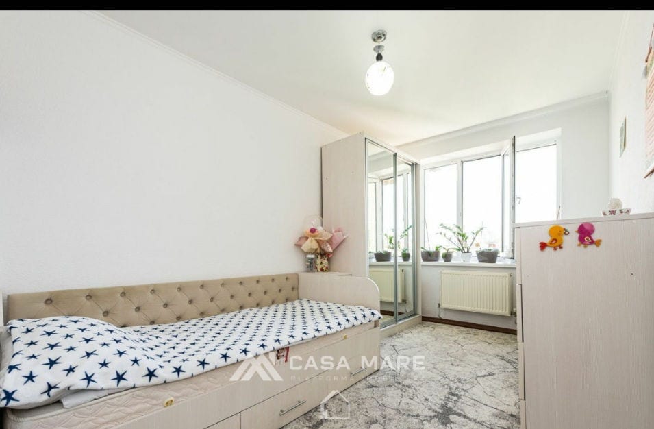 Apartament cu 3 camere, 74 m², Durlești 3