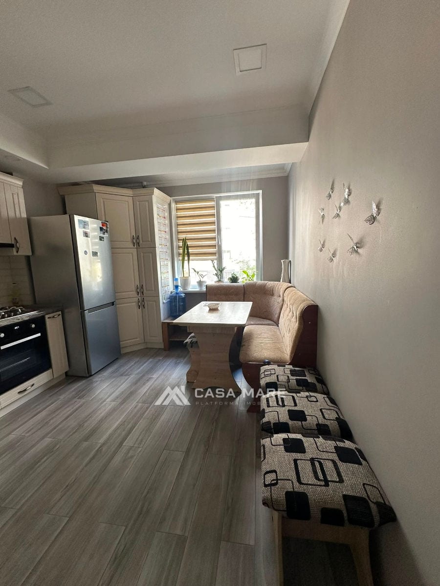 Apartament cu 2 camere, 72 m², Buiucani, Chișinău 2