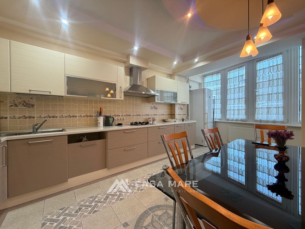 Apartament cu 2 camere, 89 m², Buiucani, Chișinău 1