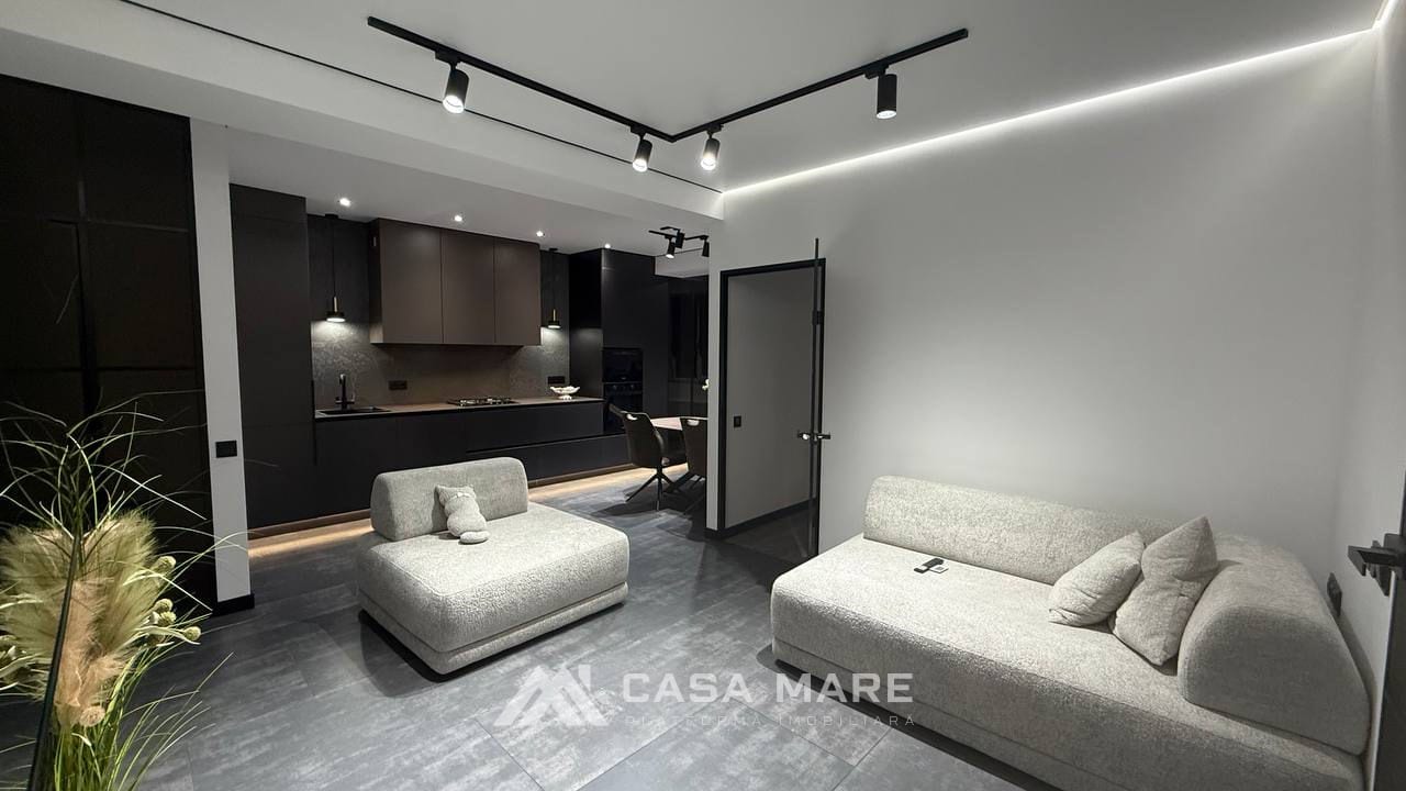 Apartament cu 2 camere, 70 m², Buiucani, Chișinău 1