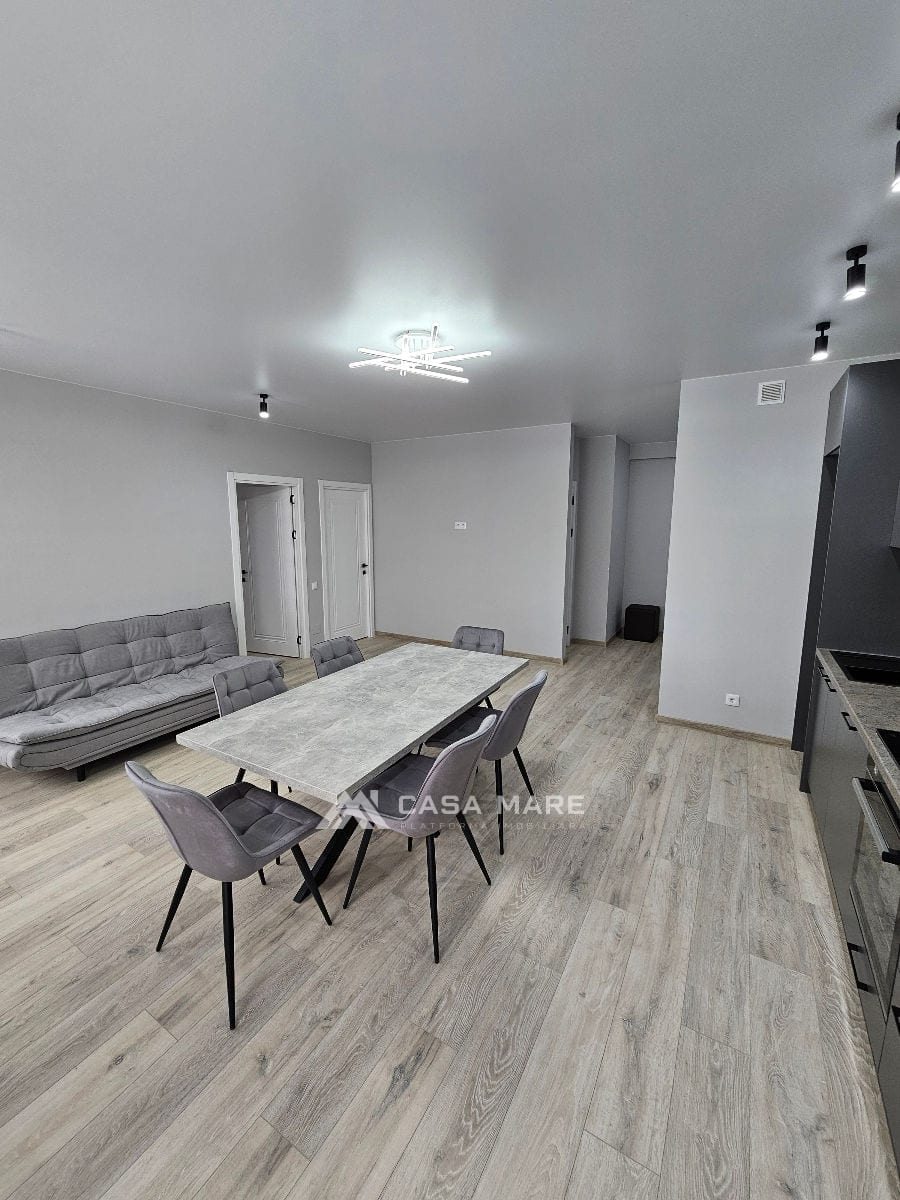 2-комнатная квартира, 75 м², Крикова 2