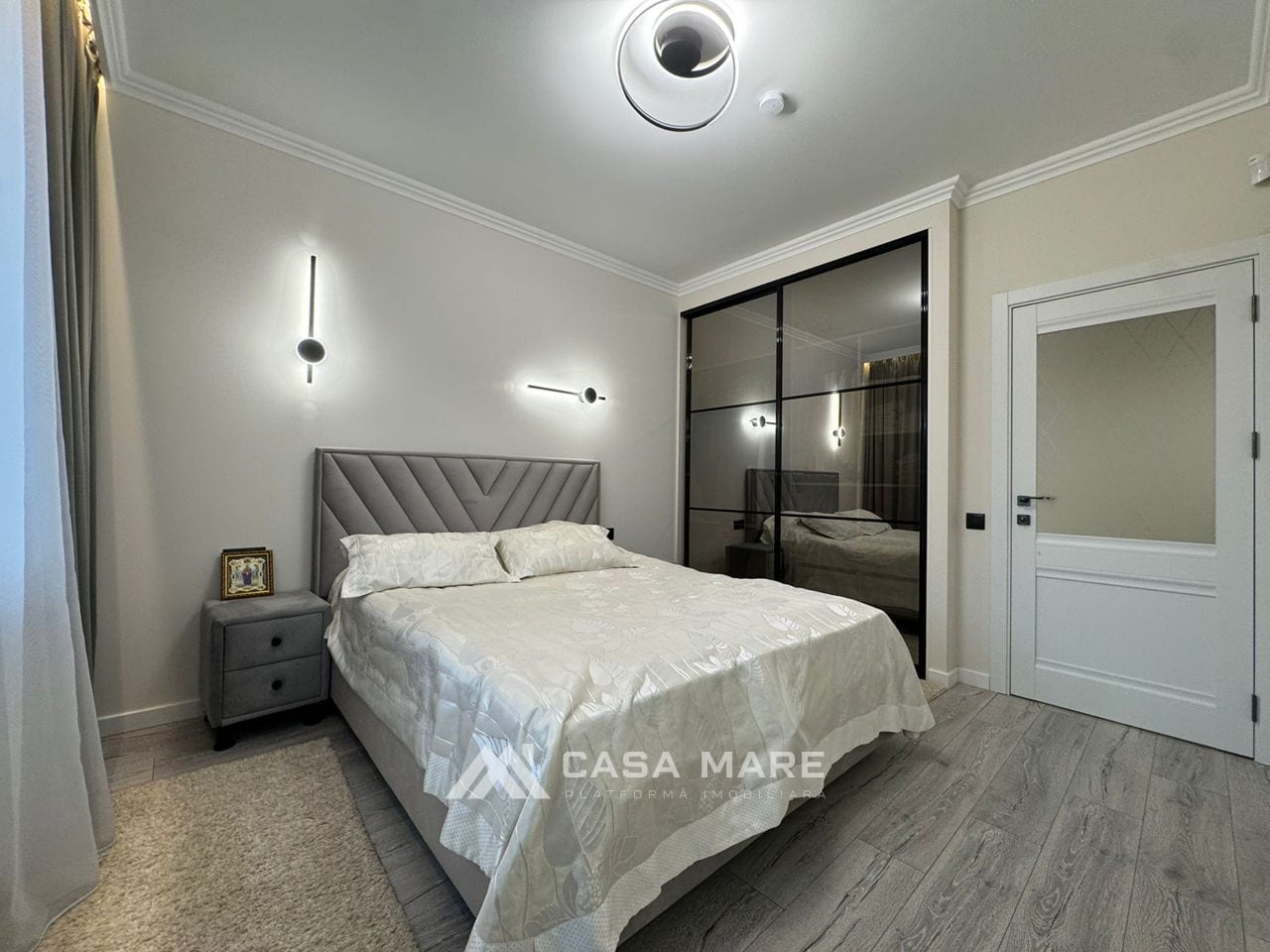 Apartament cu 2 camere, 68 m², Chișinău 1