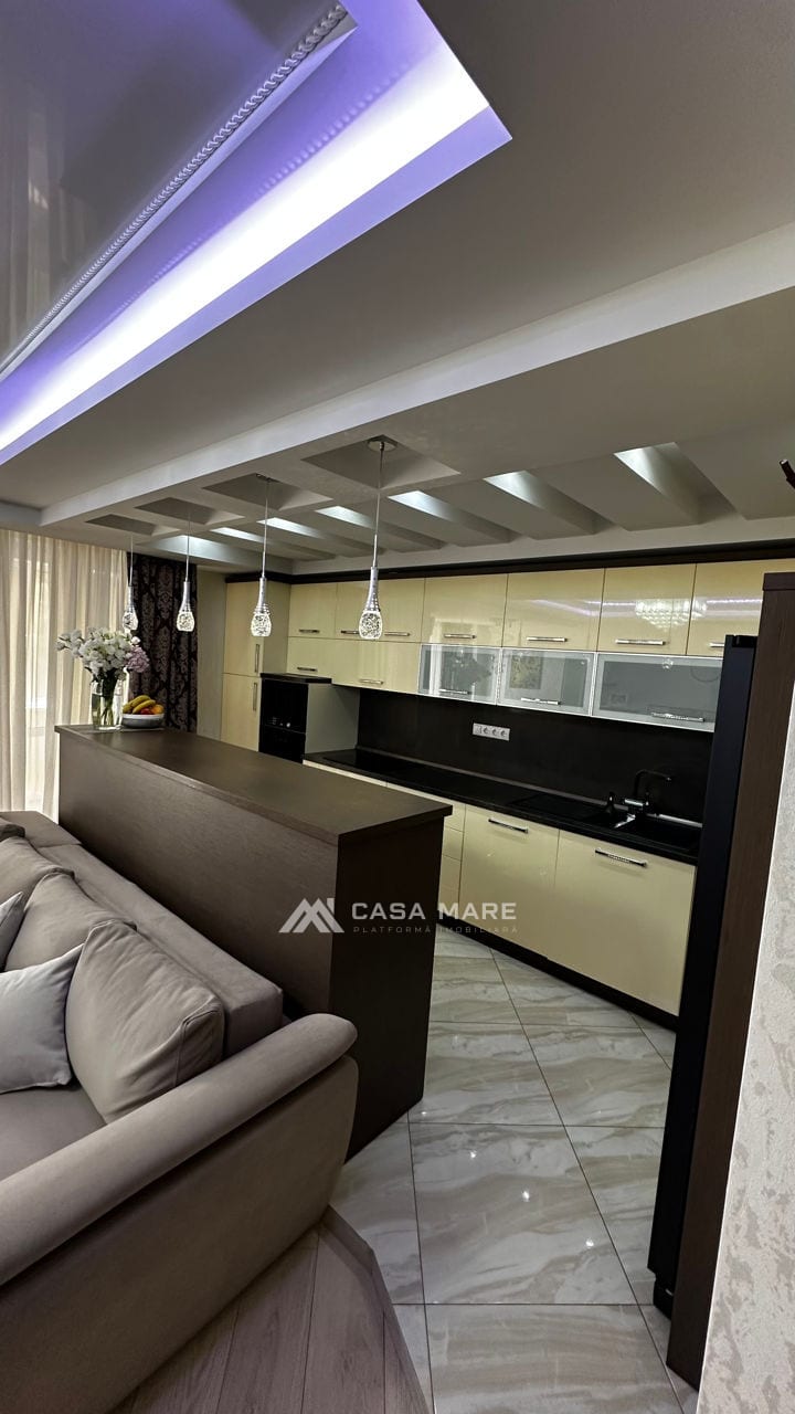 3-комнатная квартира, 95 м², Центр, Кишинёв 2