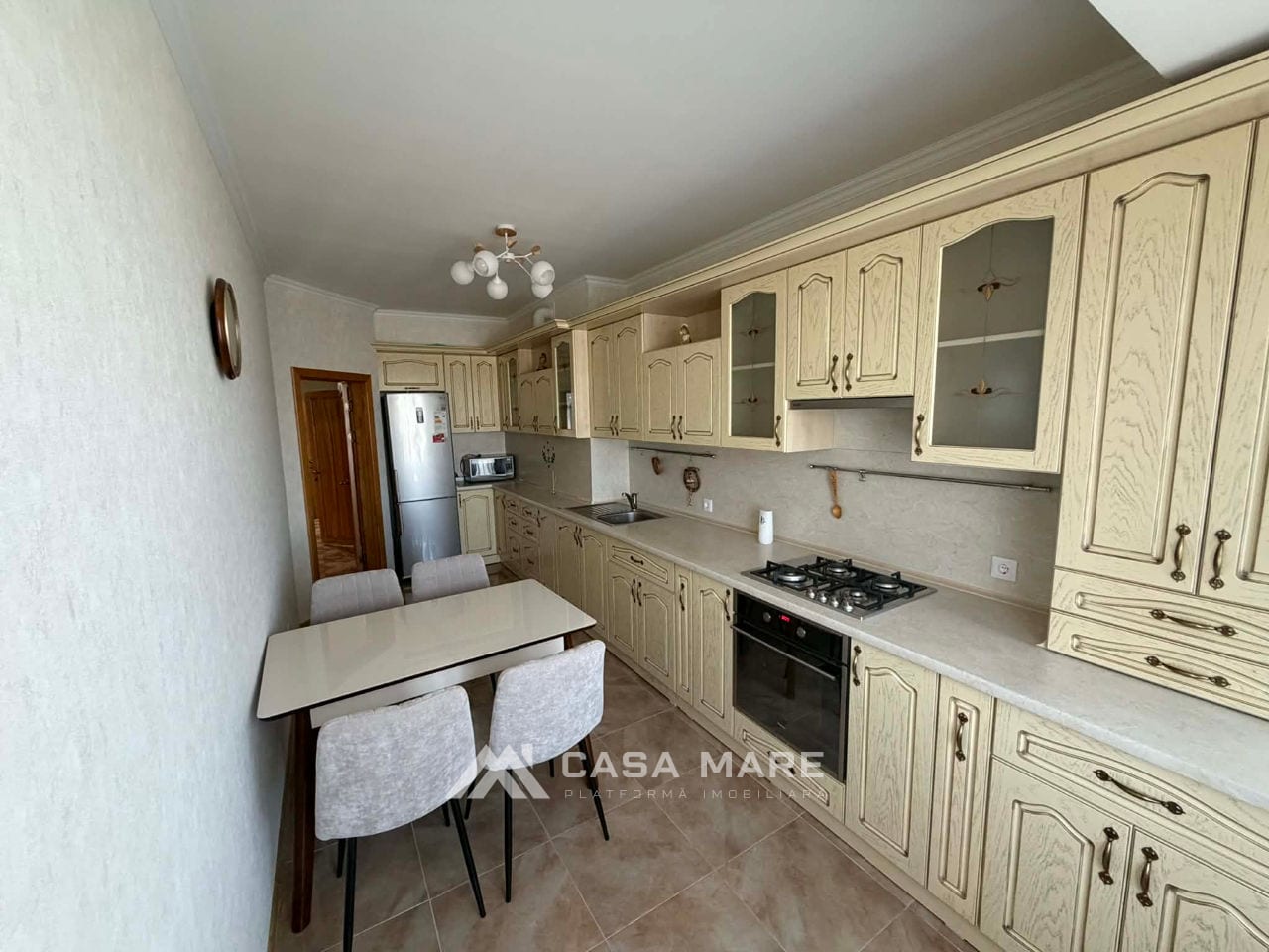 Apartament cu 3 camere, 130 m², Centru, Chișinău 2