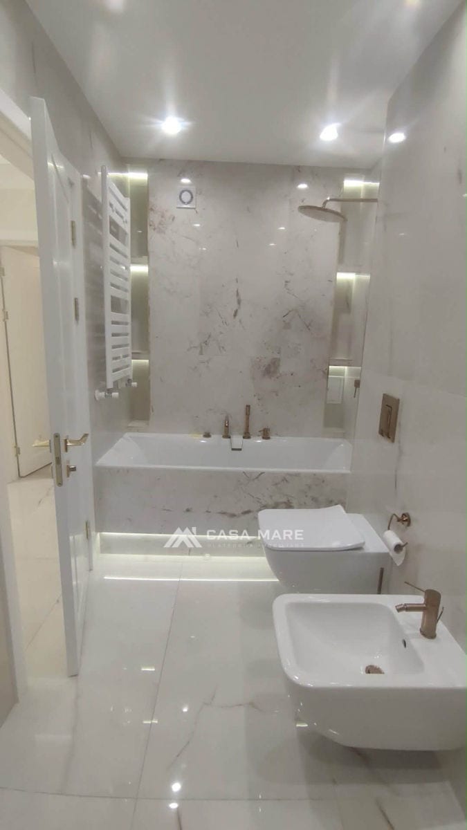 Apartament cu 3 camere, 92 m², Ialoveni 10