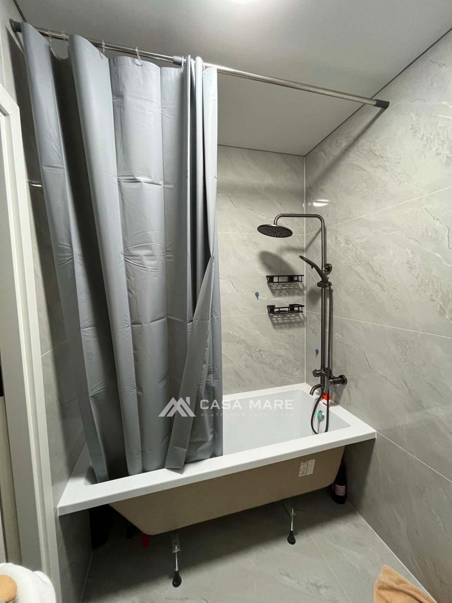 Apartament cu 3 camere, 90 m², Roșcani 3