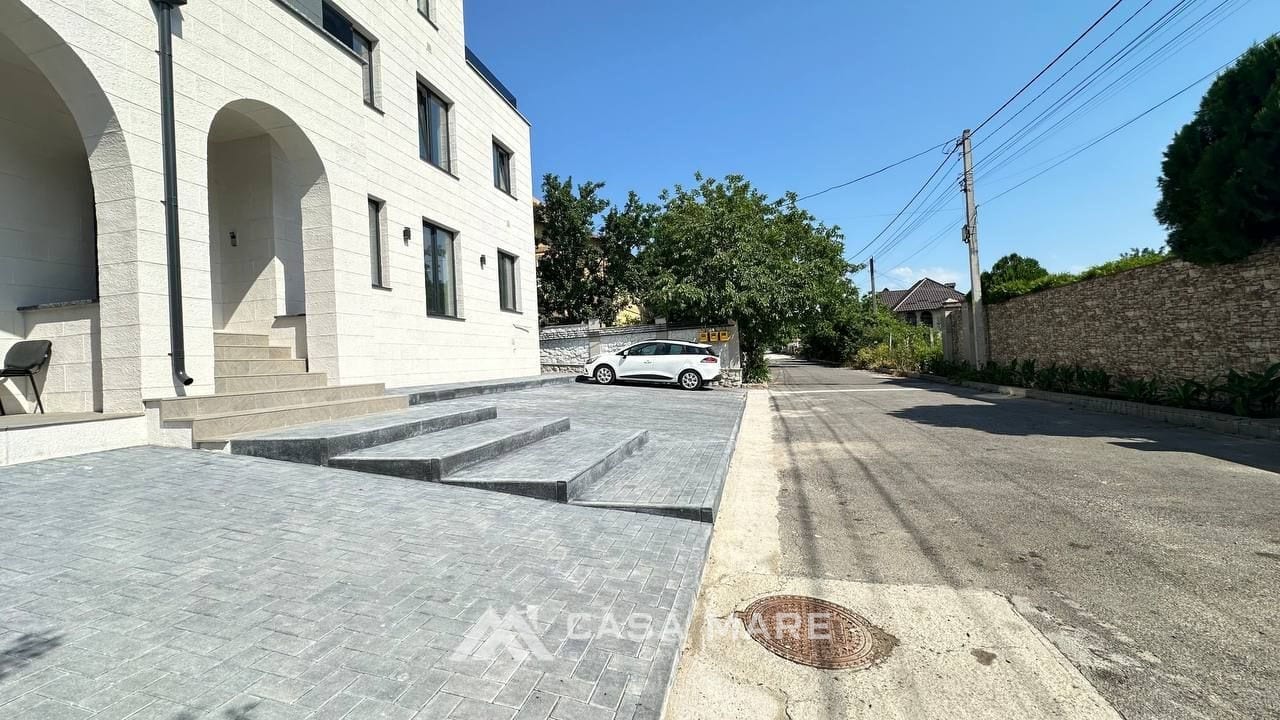 4-комнатная квартира, 131 м², Яловены 10