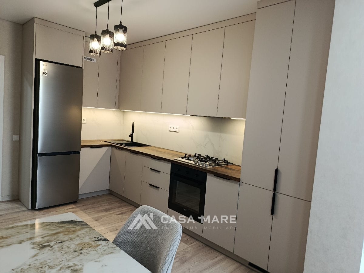 1-комнатная квартира, 53 м², Кишинёв 4