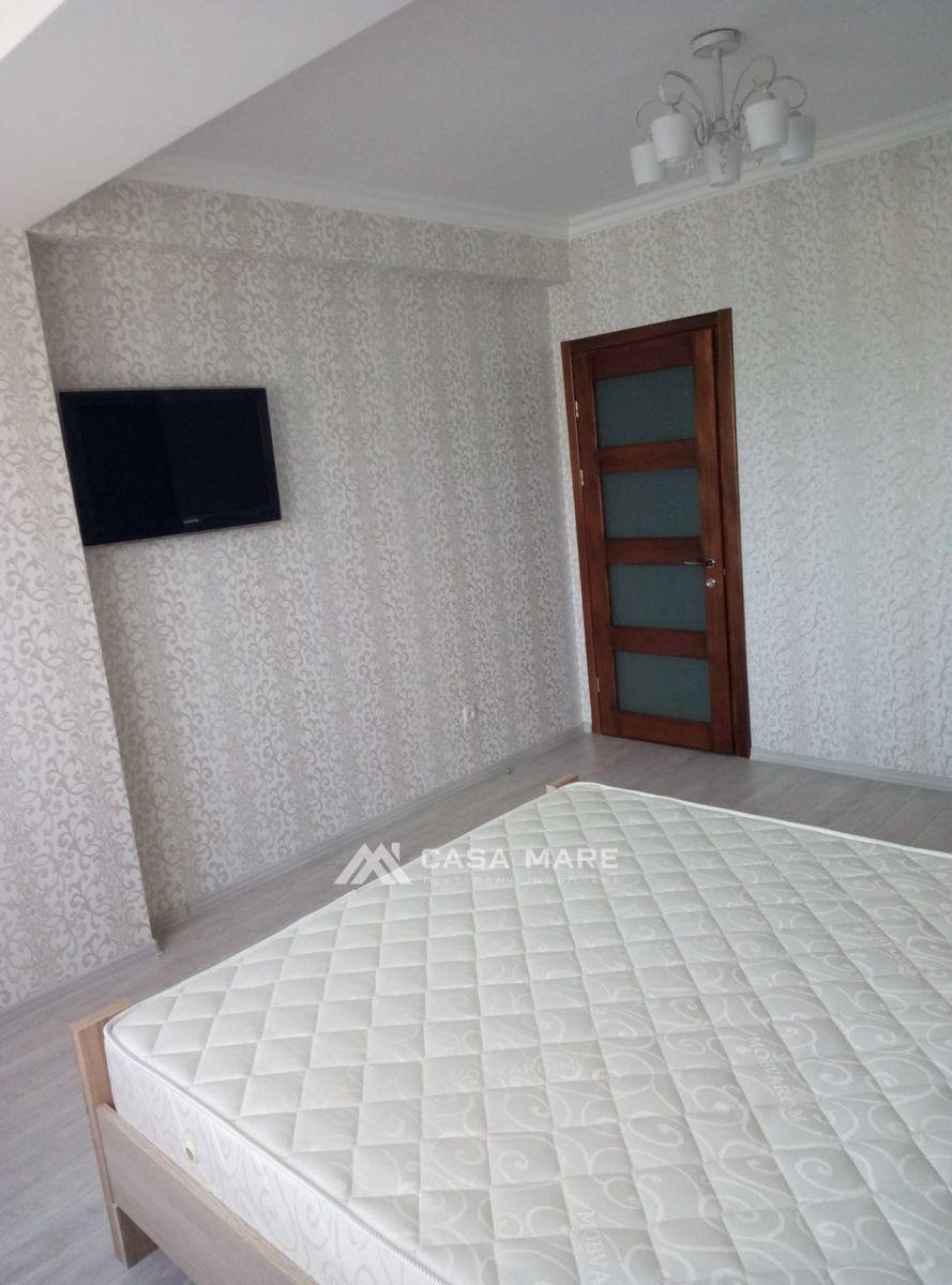 Apartament cu 2 camere, 70 m², Centru, Chișinău 2