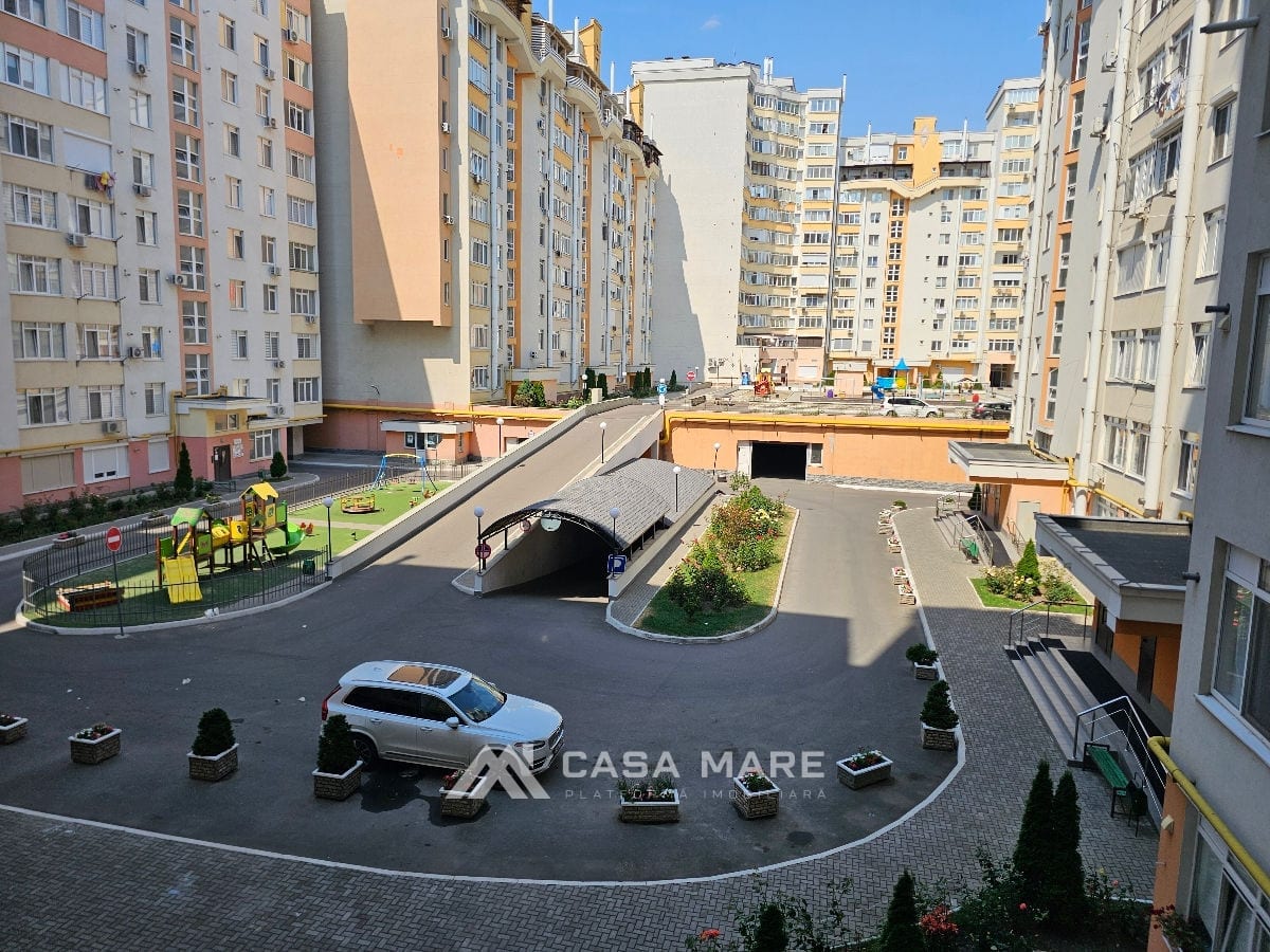 Apartament cu 2 camere, 61 m², Buiucani, Chișinău 1
