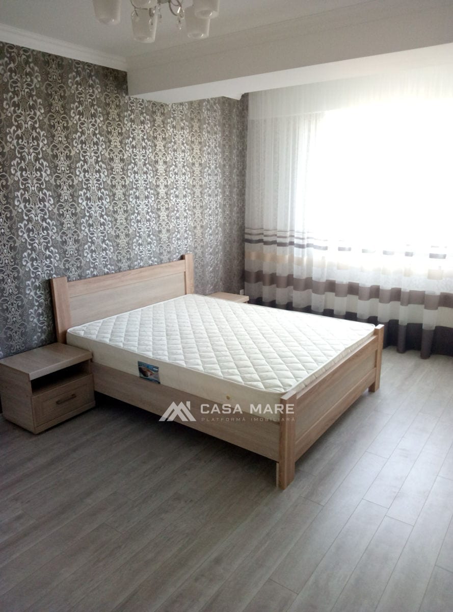 Apartament cu 2 camere, 70 m², Centru, Chișinău 1