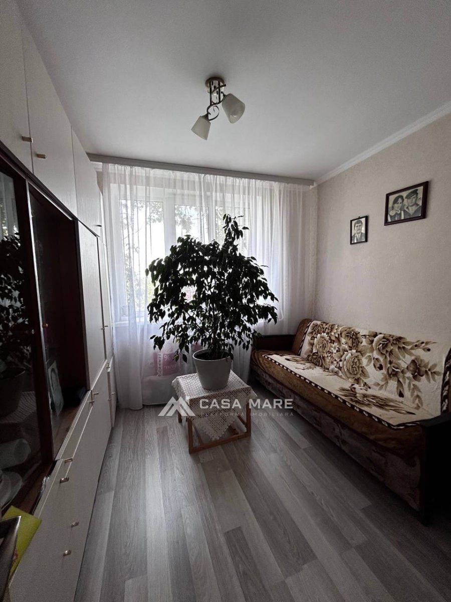 3-комнатная квартира, 84 м², Чореску 3
