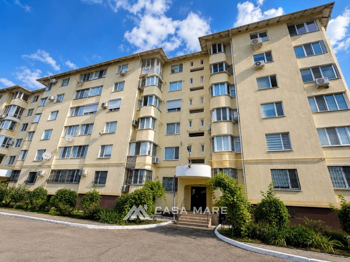 Apartament cu 2 camere, 54 m², Ialoveni 1