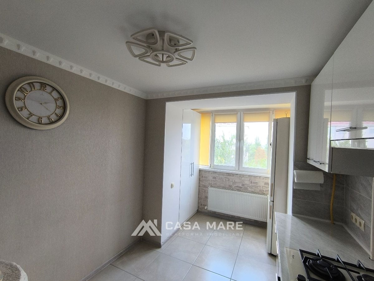 Apartament cu 2 camere, 54 m², Florești 3