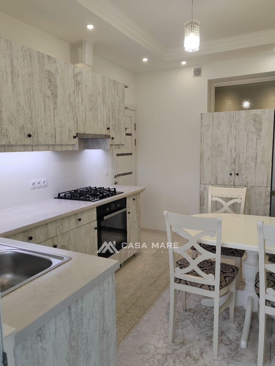 Apartament cu 2 camere, 75 m², Buiucani, Chișinău 3