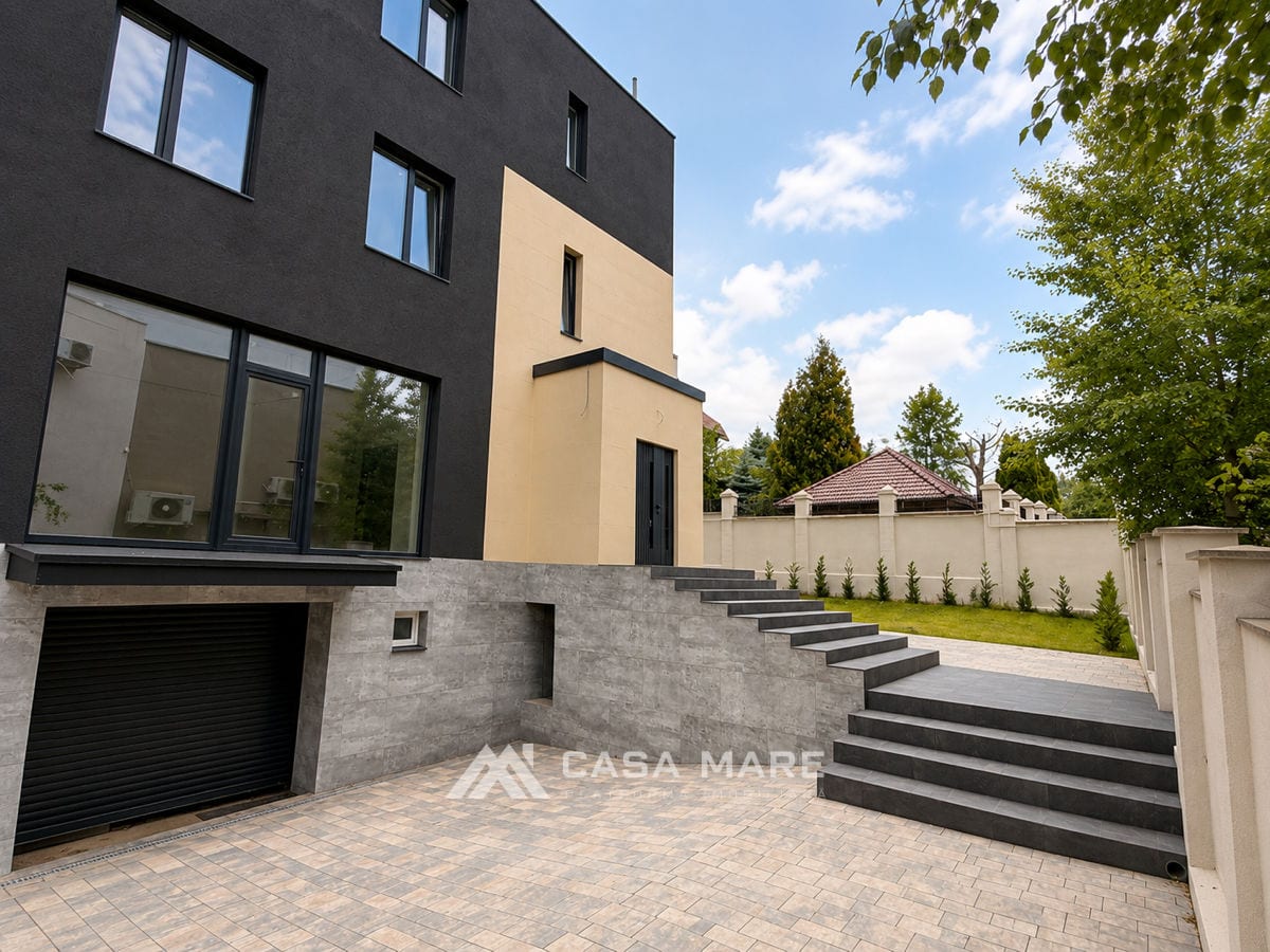 7-комнатный дом, 400 м², Кодру 2