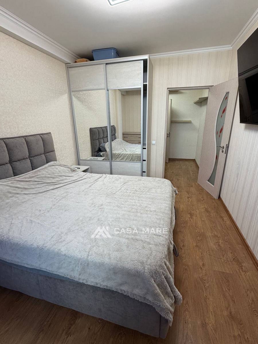 Apartament cu 2 camere, 63 m², Centru, Chișinău 2