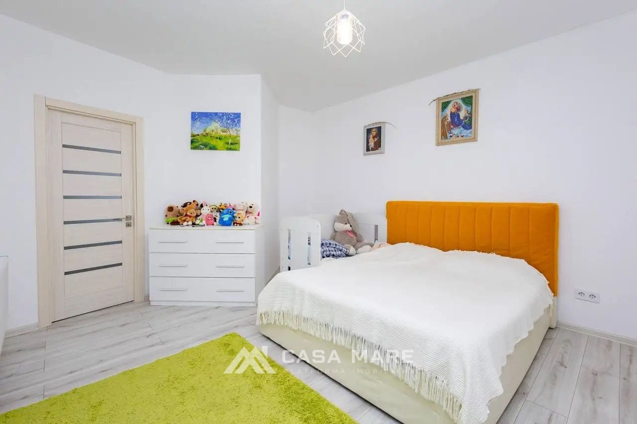 Apartament cu 3 camere, 99 m², Grătiești 3