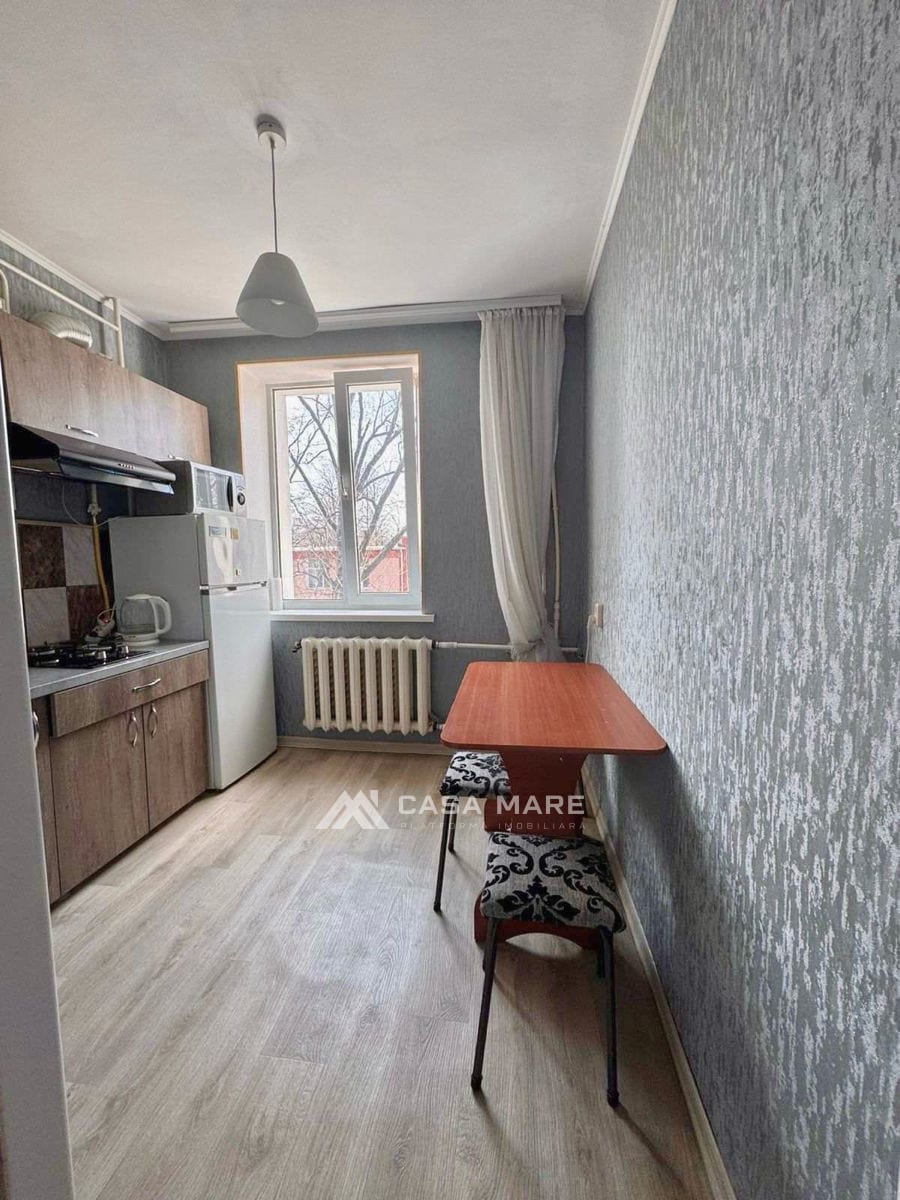 Apartament cu 2 camere, 50 m², Poșta Veche, Chișinău 2