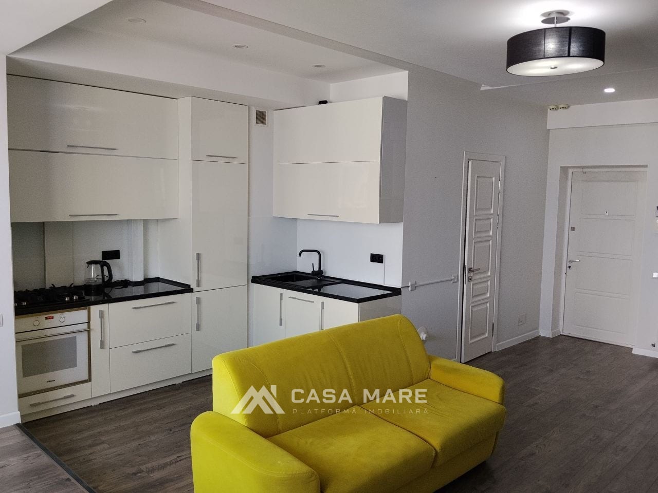 Apartament cu 2 camere, 81 m², Centru, Chișinău 2