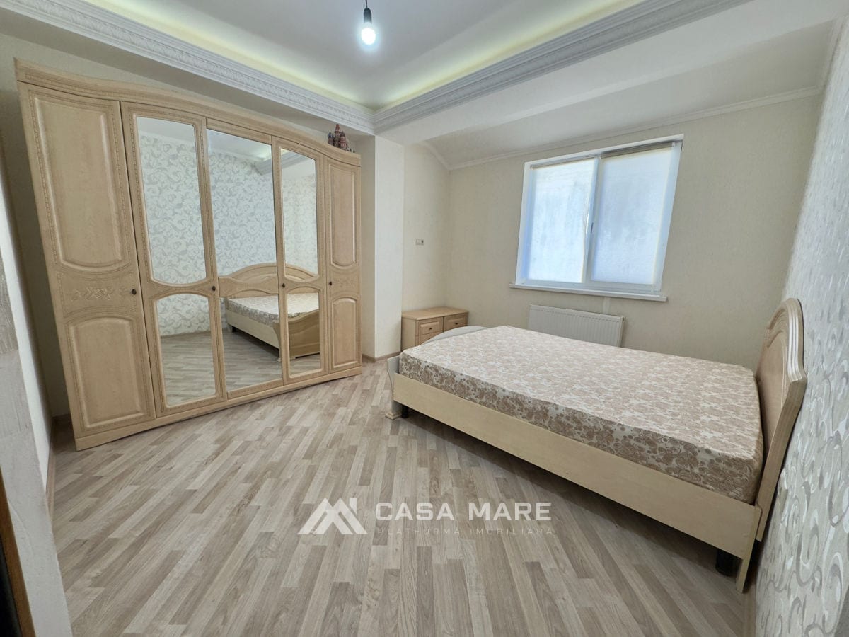 Apartament cu 2 camere, 65 m², Ialoveni 1