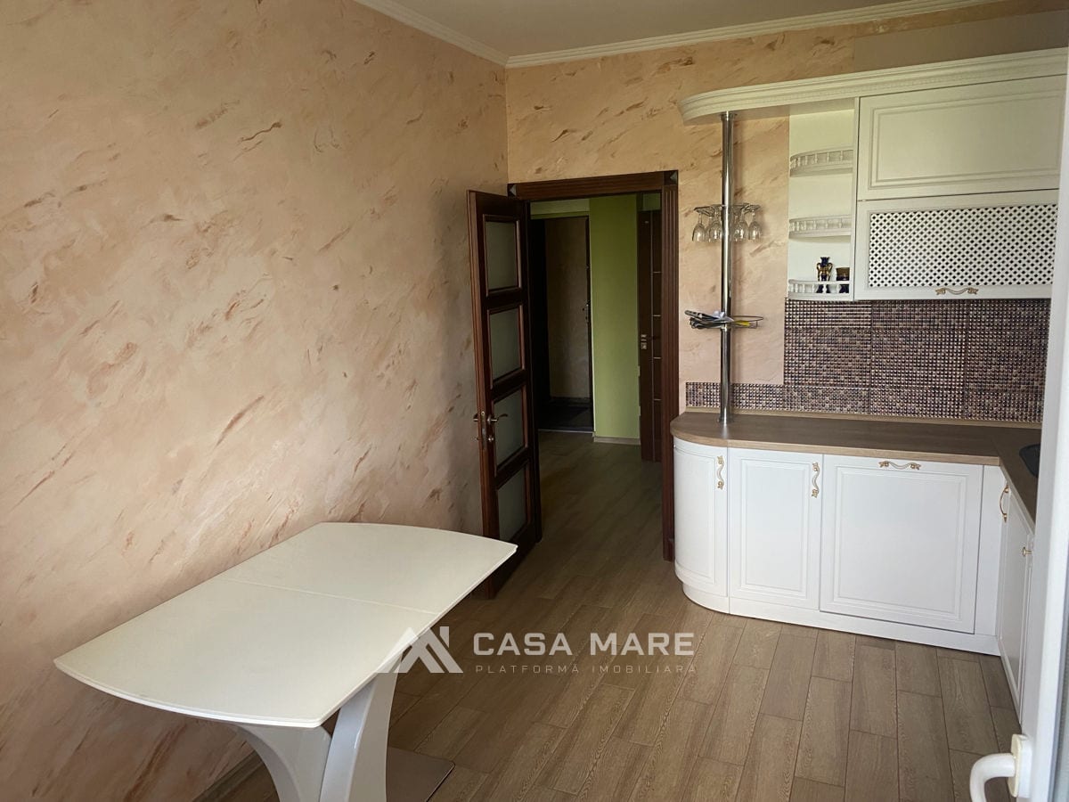 Apartament cu 2 camere, 75 m², Ialoveni 4