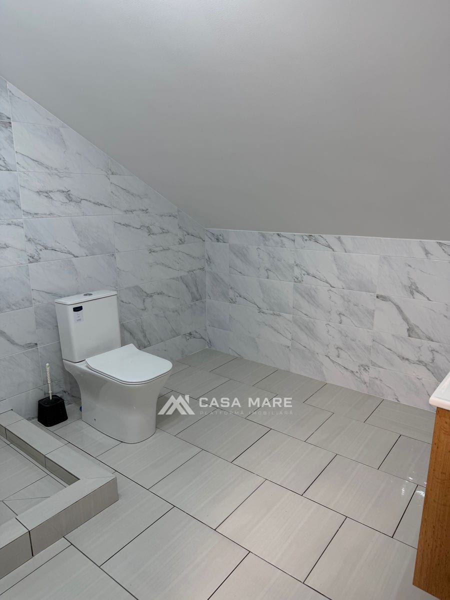 Apartament cu 3 camere, 163 m², Durlești 9