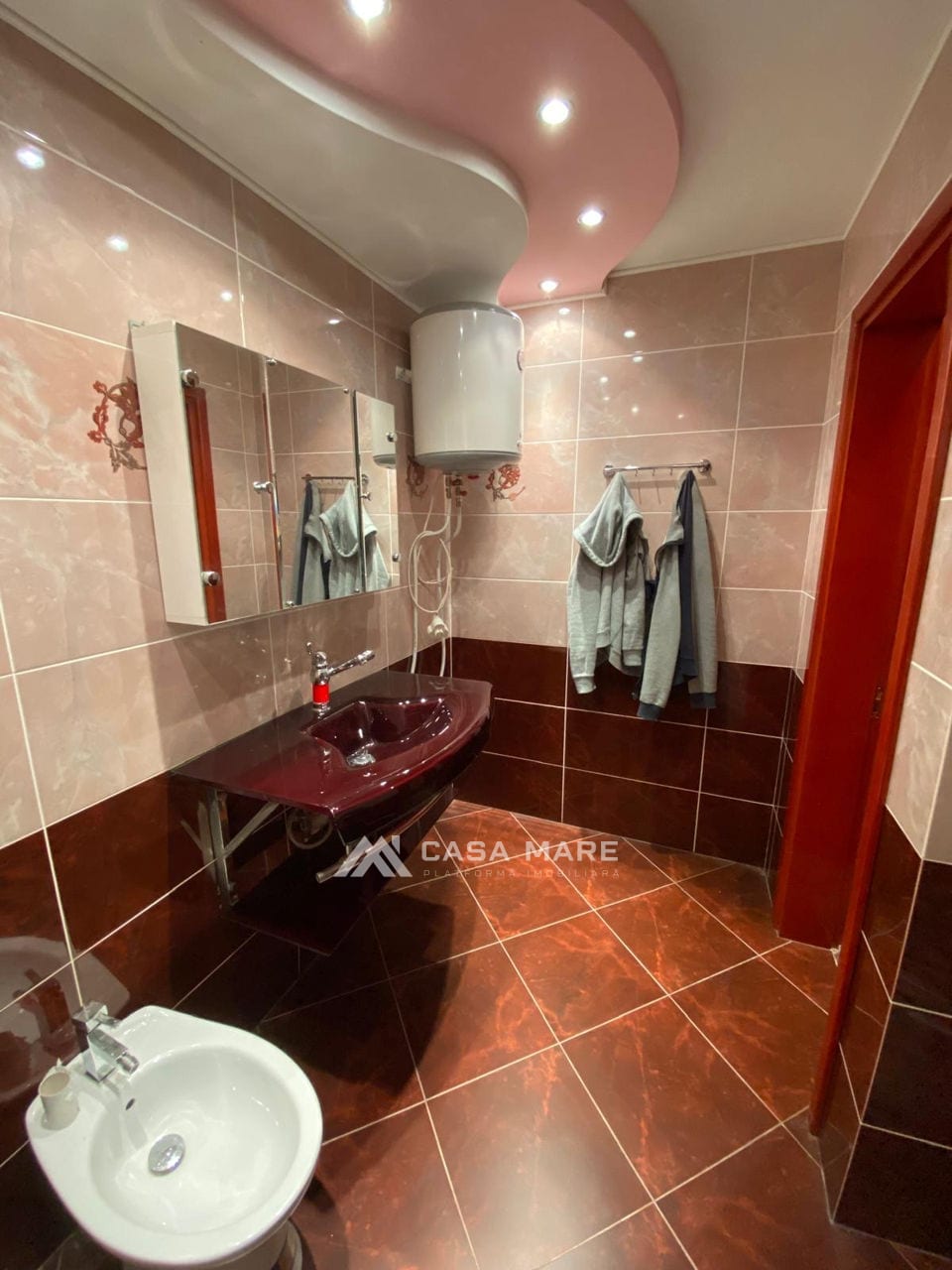 Apartament cu 2 camere, 64 m², Cricova 7