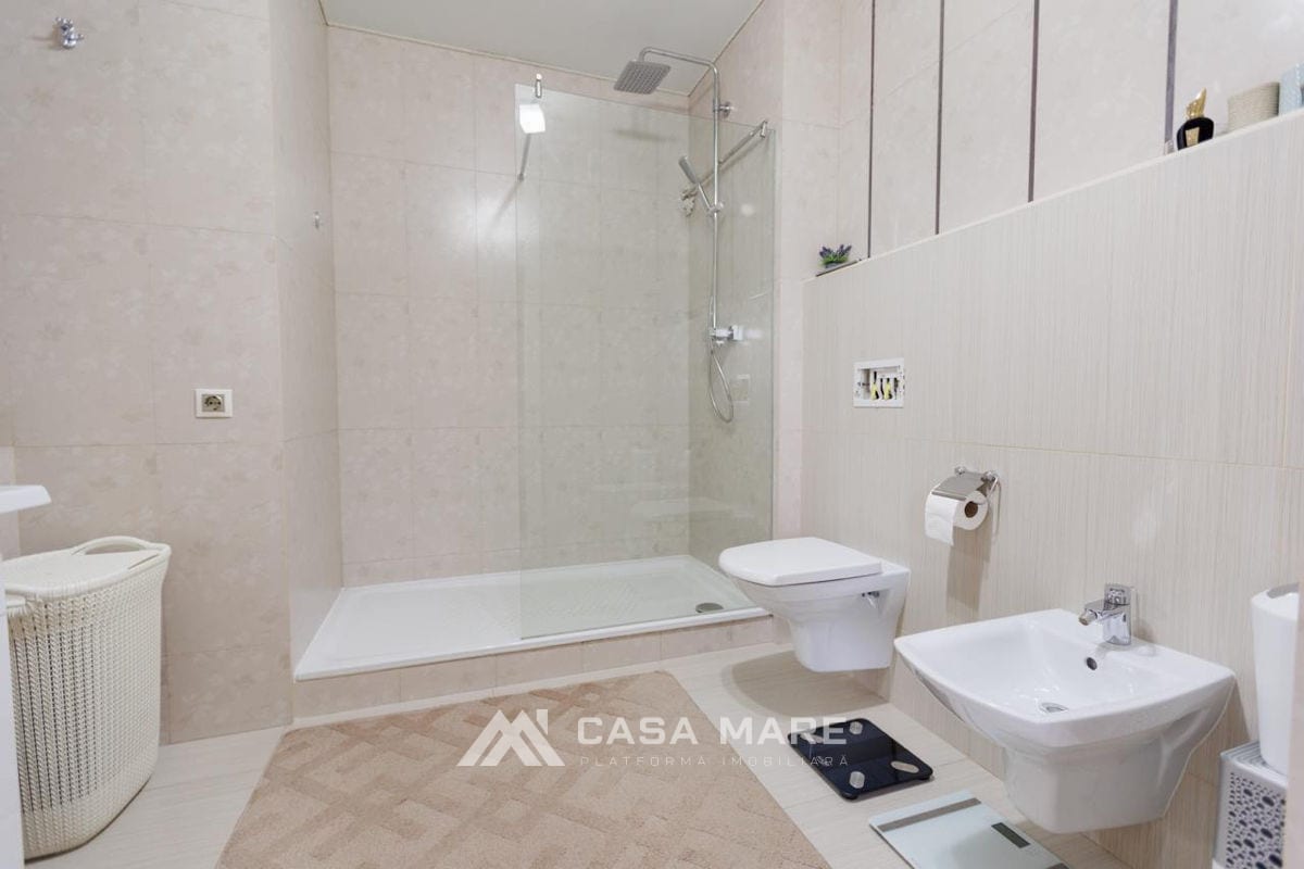 3-комнатная квартира, 154 м², Центр, Кишинёв 8