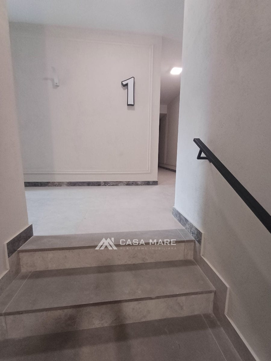 Apartament cu 3 camere, 99 m², Durlești 6