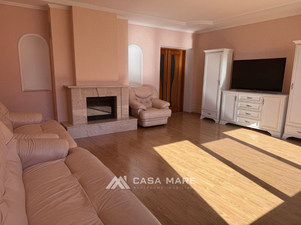Apartament cu 3 camere, 160 m², Codru 1
