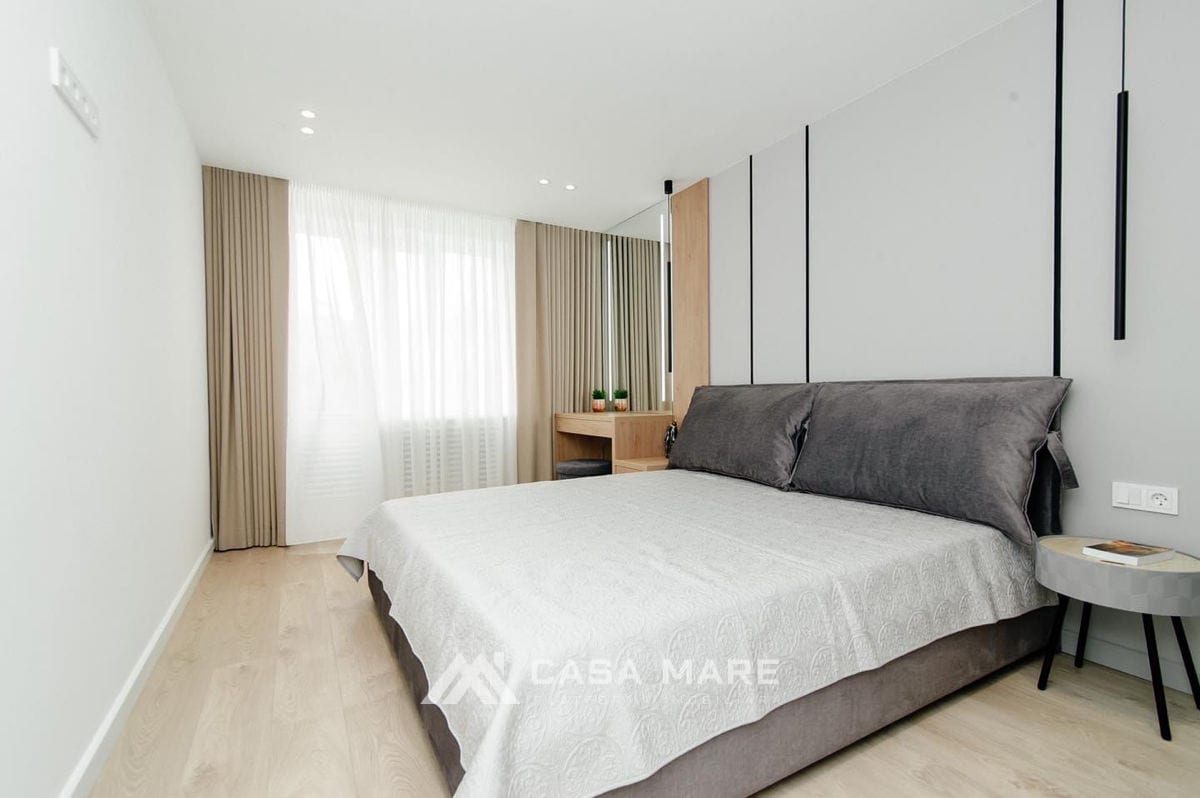 Apartament cu 3 camere, 90 m², Centru, Chișinău 2